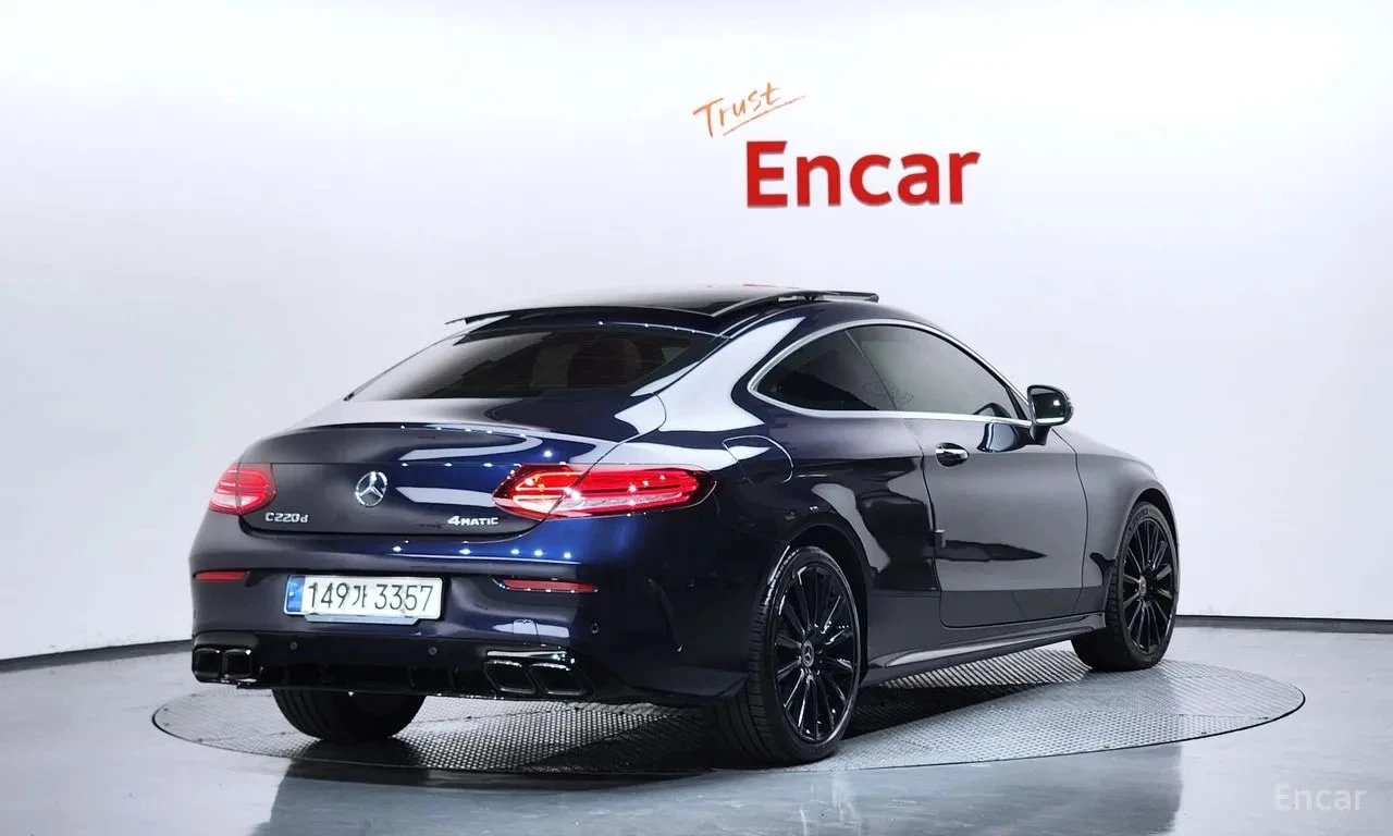 Mercedes-Benz C 220 d 4MATIC /Coupe/АМГ ПАКЕТ/ПОДГРЕВ/ПАМЕТ/, снимка 2 - Автомобили и джипове - 56131851