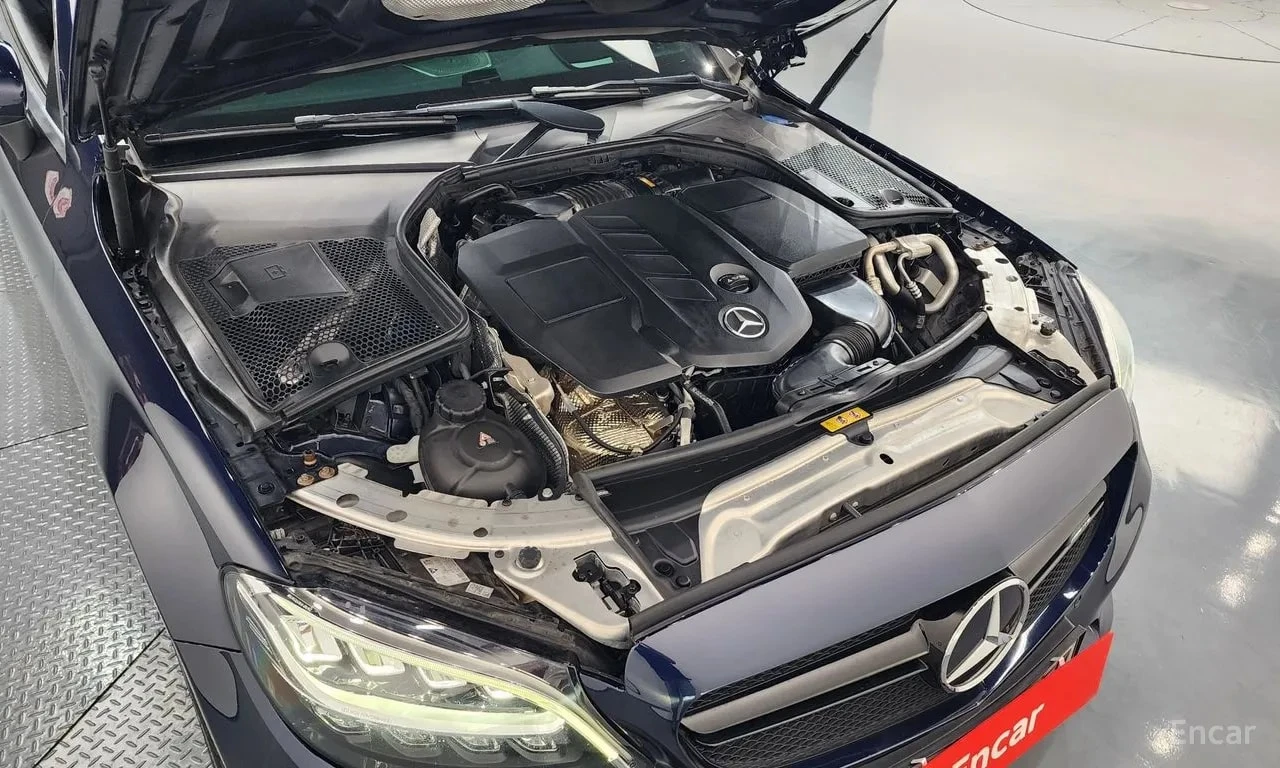 Mercedes-Benz C 220 d 4MATIC /Coupe/АМГ ПАКЕТ/ПОДГРЕВ/ПАМЕТ/, снимка 6 - Автомобили и джипове - 56131851