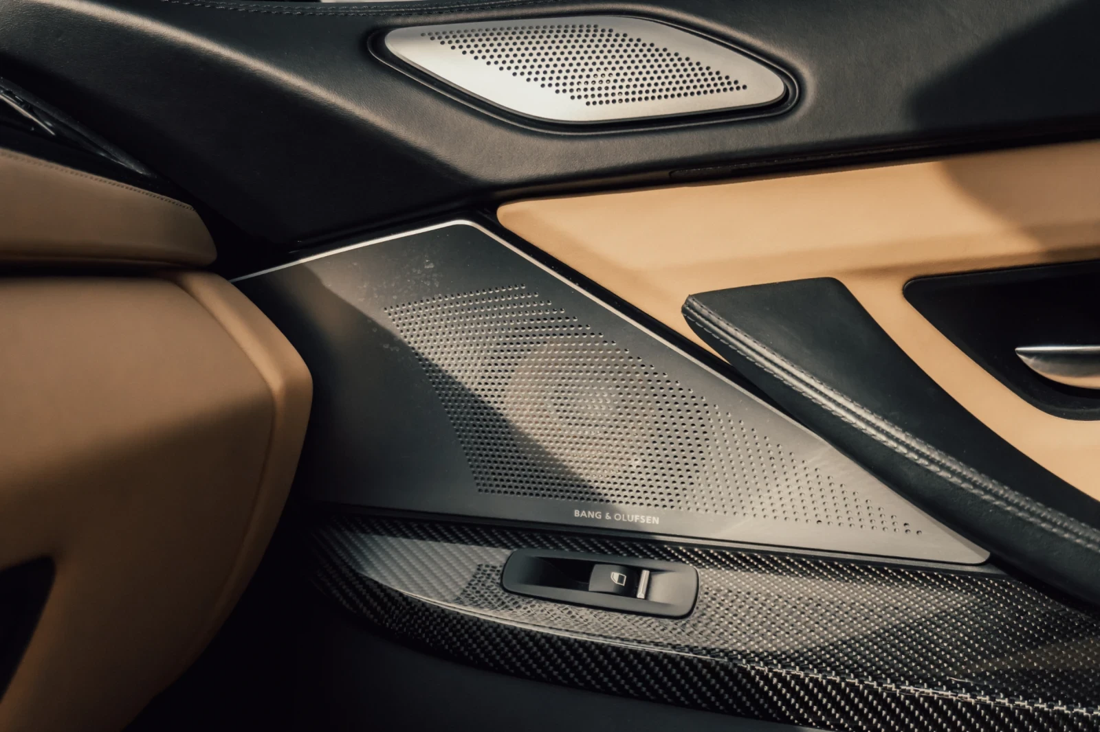 BMW M6 4.4 twinturbo, снимка 13 - Автомобили и джипове - 56273550