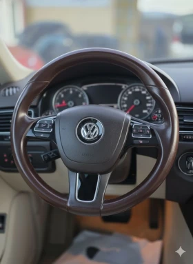VW Touareg 3.0tdi Панорама /Печка/ Би ксенон / Кожа  - 11200 € / 21905.30 лв. - 11982780 16