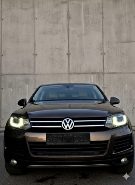 VW Touareg 3.0tdi Панорама /Печка/ Би ксенон / Кожа  - 11200 € / 21905.30 лв. - 11982780 4