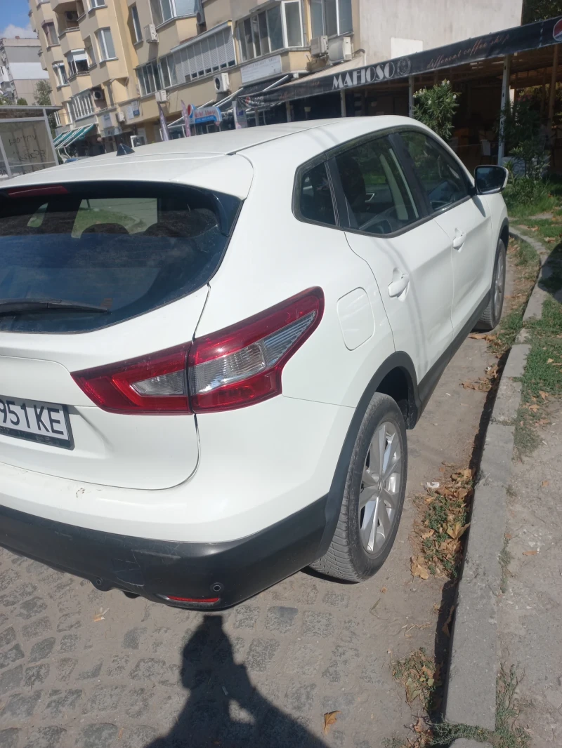 Nissan Qashqai, снимка 3 - Автомобили и джипове - 47107419