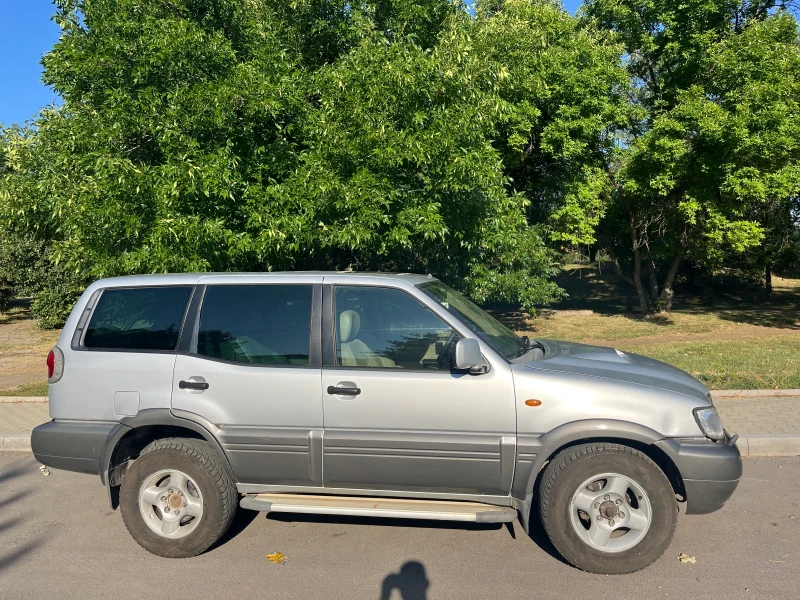 Nissan Terrano 3.0TDI, снимка 4 - Автомобили и джипове - 48595269