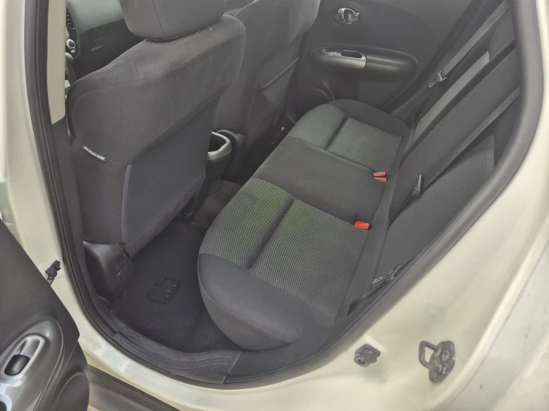 Nissan Juke 1.6 I AVTOMATIK, снимка 16 - Автомобили и джипове - 51471396