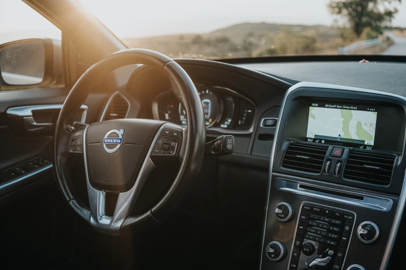 Volvo XC60 T6 Premier, снимка 7 - Автомобили и джипове - 51961705