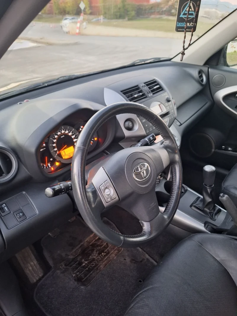 Toyota Rav4 2.0i 4x4, снимка 8 - Автомобили и джипове - 52217634