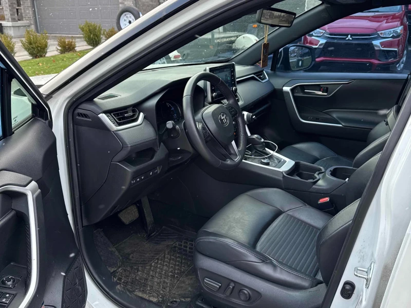 Toyota Rav4 HYBRID XSE * * CARFAX * * АВТО КРЕДИТ * * , снимка 5 - Автомобили и джипове - 52587639