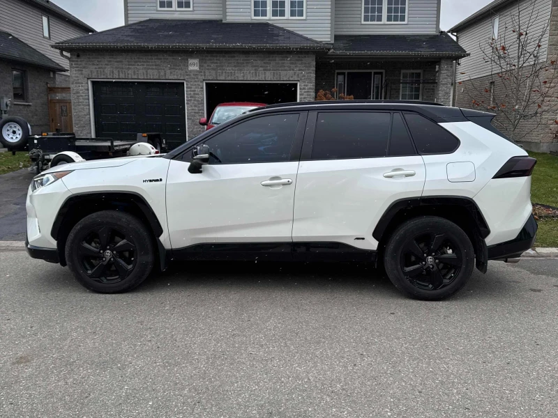 Toyota Rav4 HYBRID XSE * * CARFAX * * АВТО КРЕДИТ * * , снимка 3 - Автомобили и джипове - 52587639