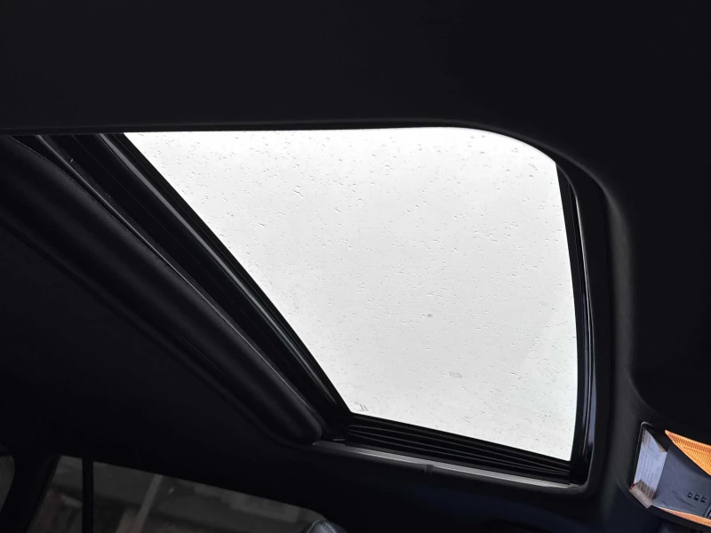 Toyota Rav4 HYBRID XSE * * CARFAX * * АВТО КРЕДИТ * * , снимка 10 - Автомобили и джипове - 52587639