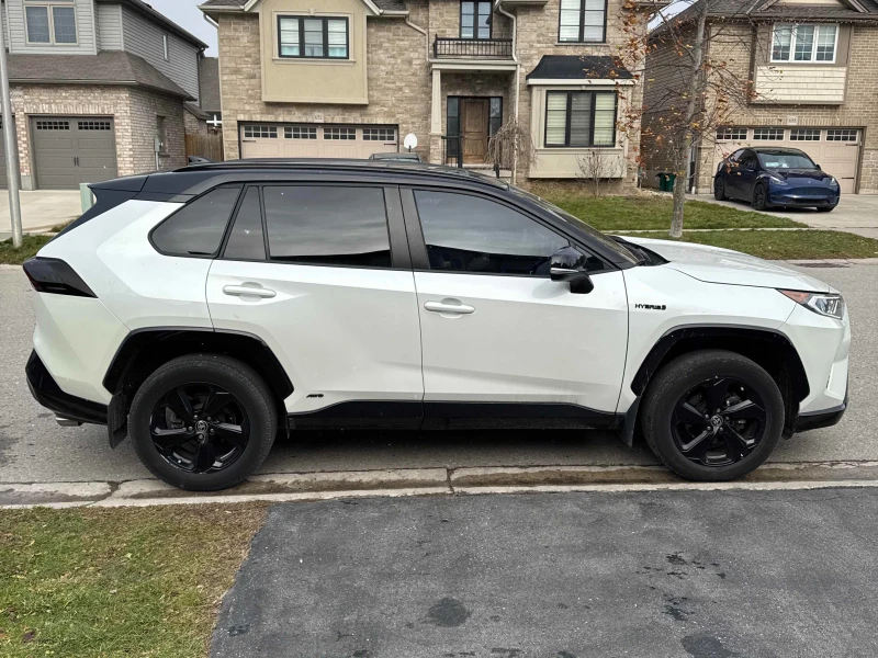 Toyota Rav4 HYBRID XSE * * CARFAX * * АВТО КРЕДИТ * * , снимка 2 - Автомобили и джипове - 52587639