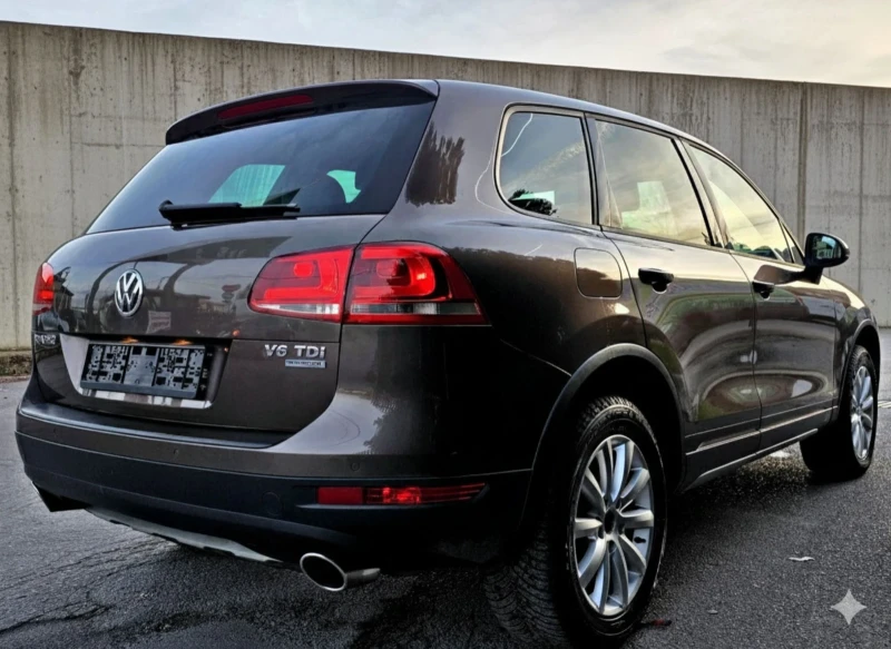 VW Touareg 3.0tdi Панорама /Печка/ Би ксенон / Кожа , снимка 5 - Автомобили и джипове - 53014957