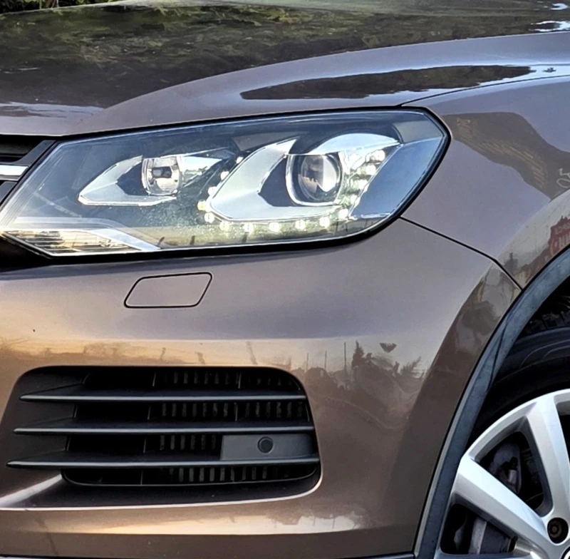 VW Touareg 3.0tdi Панорама /Печка/ Би ксенон / Кожа , снимка 8 - Автомобили и джипове - 53014957