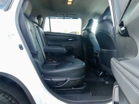 Toyota Highlander HYBRID/190HP/BUSINES/7SEATS/CARPLAY/AMBI/NAVI/546b, снимка 13 - Автомобили и джипове - 48196451