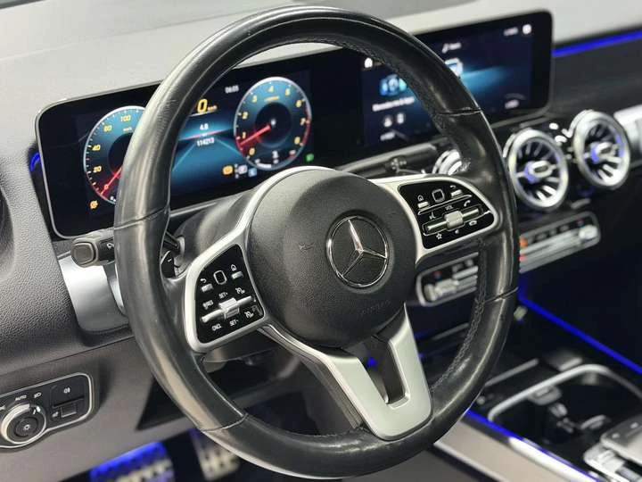 Mercedes-Benz GLB AMG PKG| 7 PASS| BACKUP| FCW| BSM| CARPLAY| , снимка 6 - Автомобили и джипове - 53985139