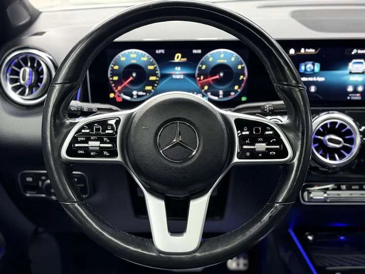 Mercedes-Benz GLB AMG PKG| 7 PASS| BACKUP| FCW| BSM| CARPLAY| , снимка 9 - Автомобили и джипове - 53985139