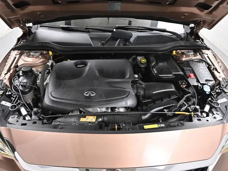 Infiniti Q30 2.0 EXCLUSIVE, снимка 6 - Автомобили и джипове - 54854388