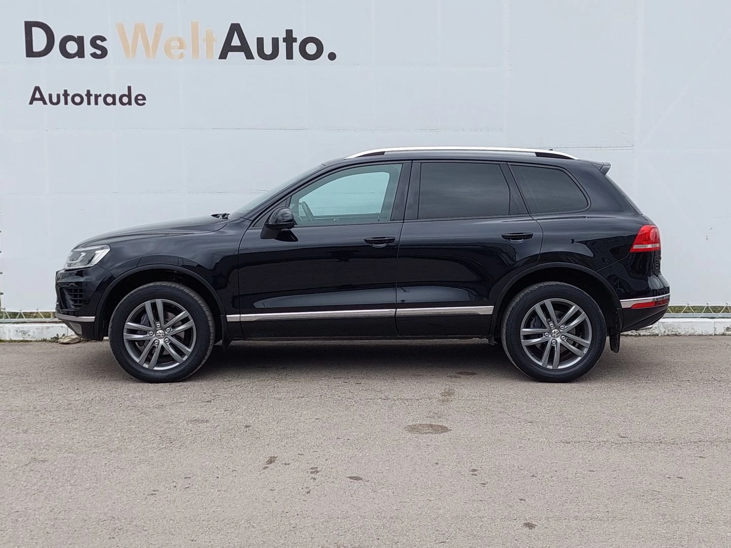 VW Touareg V6 TDI BMT 4MOTION - изображение 2