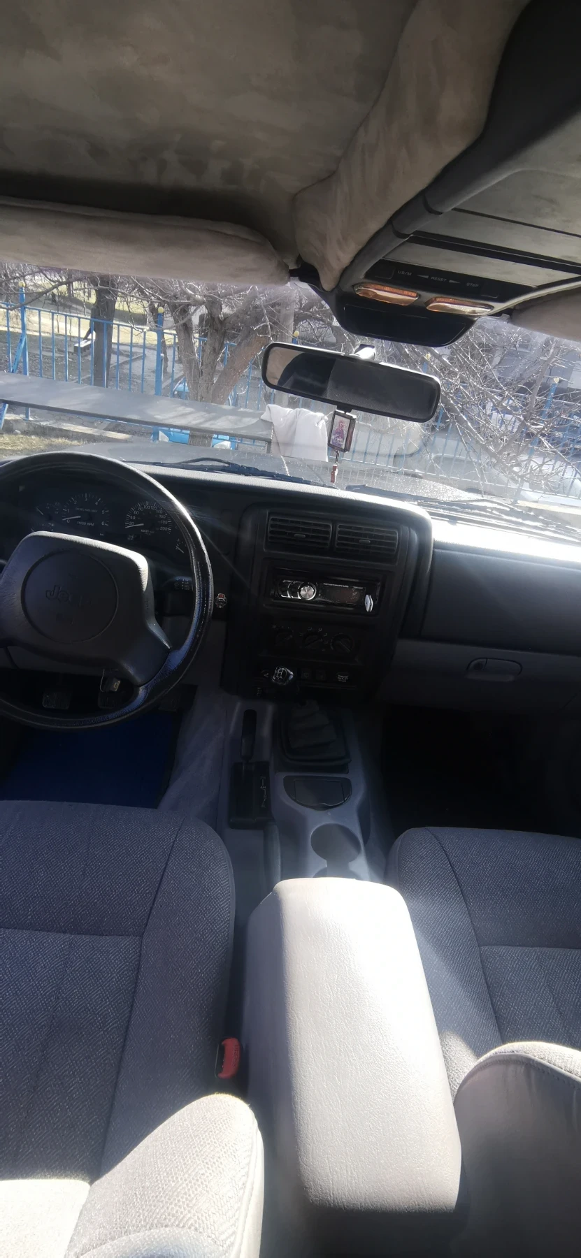 Jeep Cherokee 2.5TDI - изображение 3