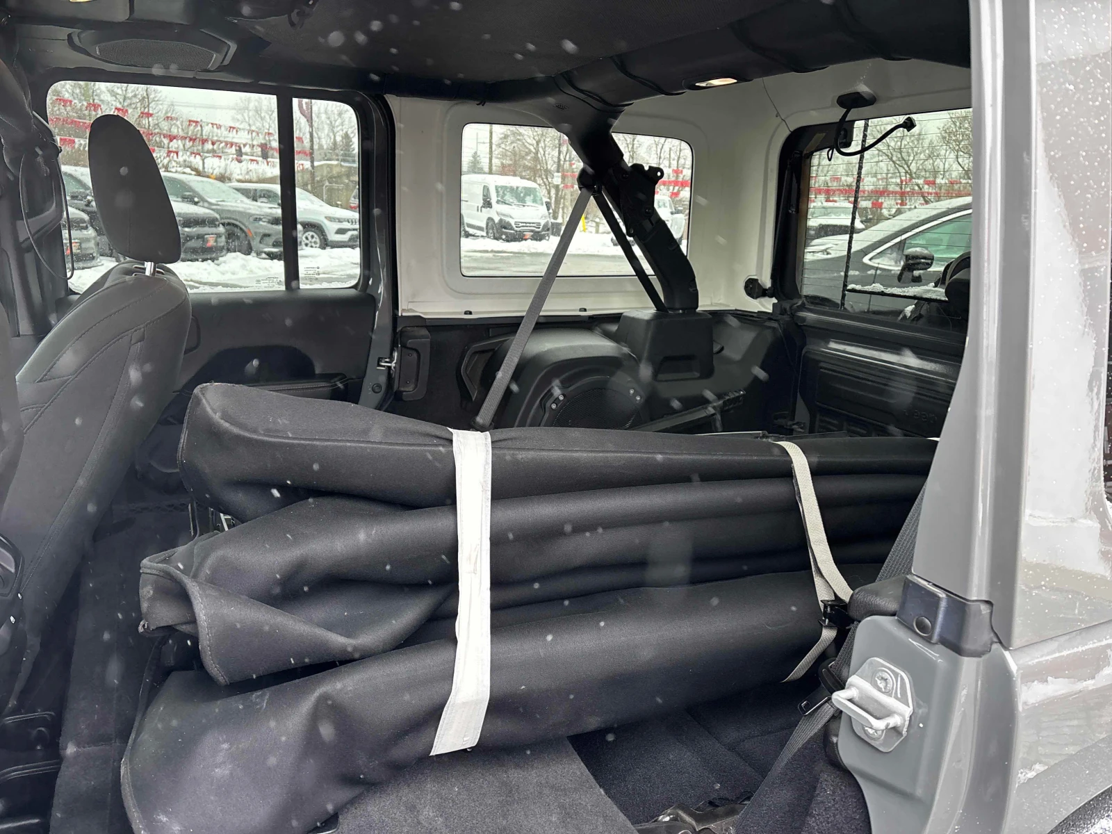 Jeep Wrangler UNLIMITED SAHARA/����/����/REMOTE START/CRUISE | Mobile.bg � ����������� 14