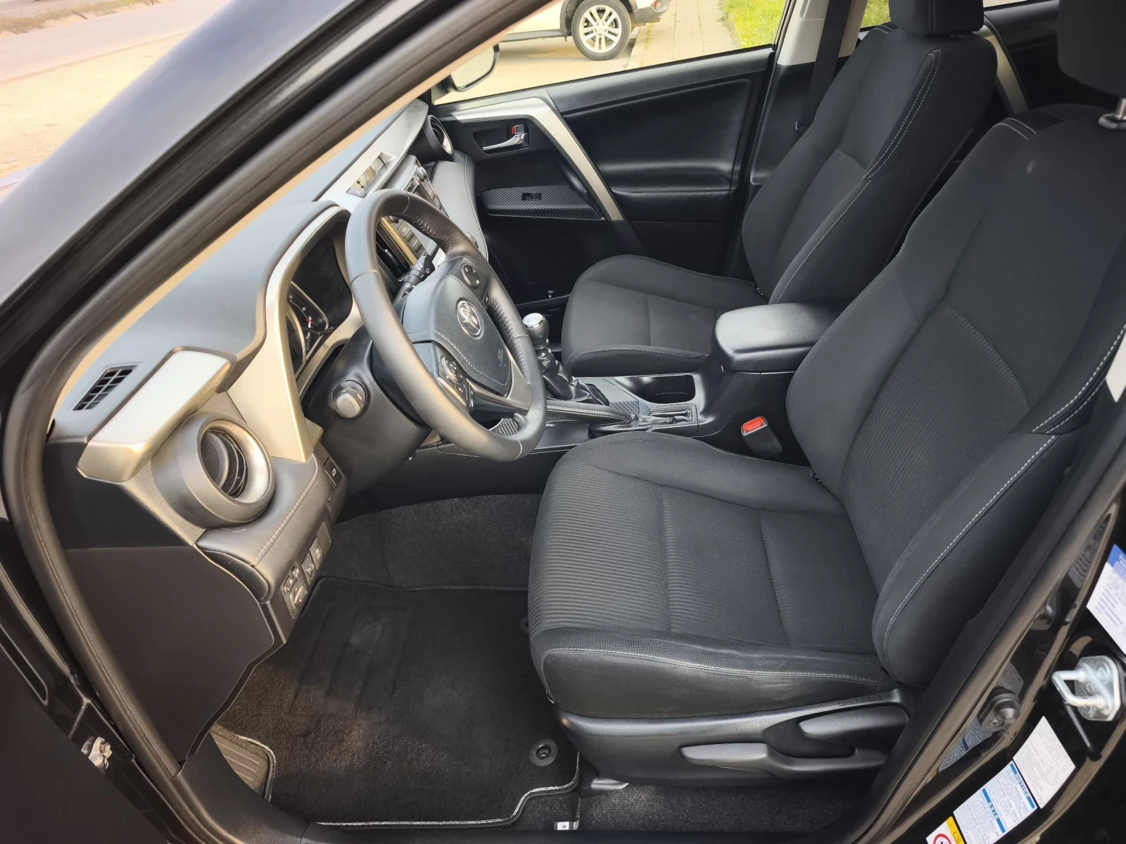 Toyota Rav4 2.0d 4x4 20 ANNIVERSARY FULL SERVICE NEW  | Mobile.bg � ����������� 9