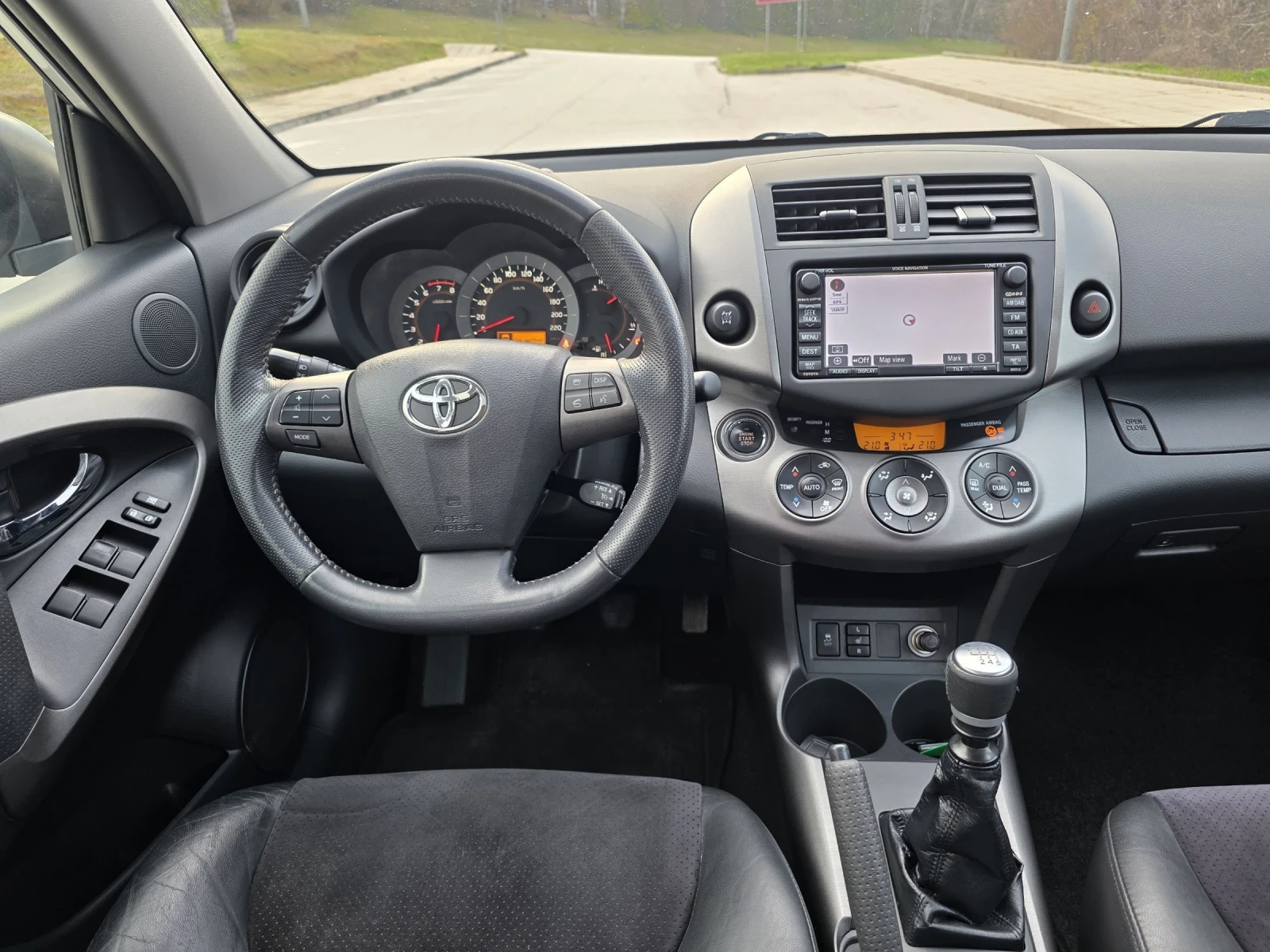 Toyota Rav4 Фейслифт, Вс.екстри, Сервизна история , снимка 9 - Автомобили и джипове - 53967567