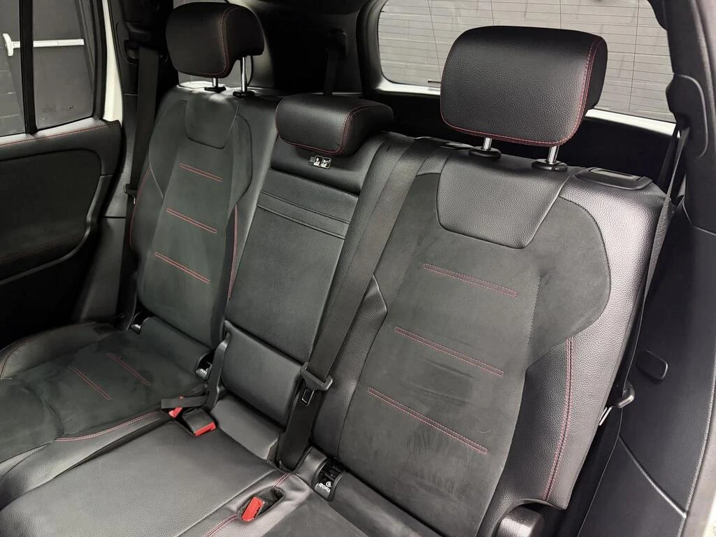 Mercedes-Benz GLB AMG PKG| 7 PASS| BACKUP| FCW| BSM| CARPLAY| , снимка 16 - Автомобили и джипове - 53985139