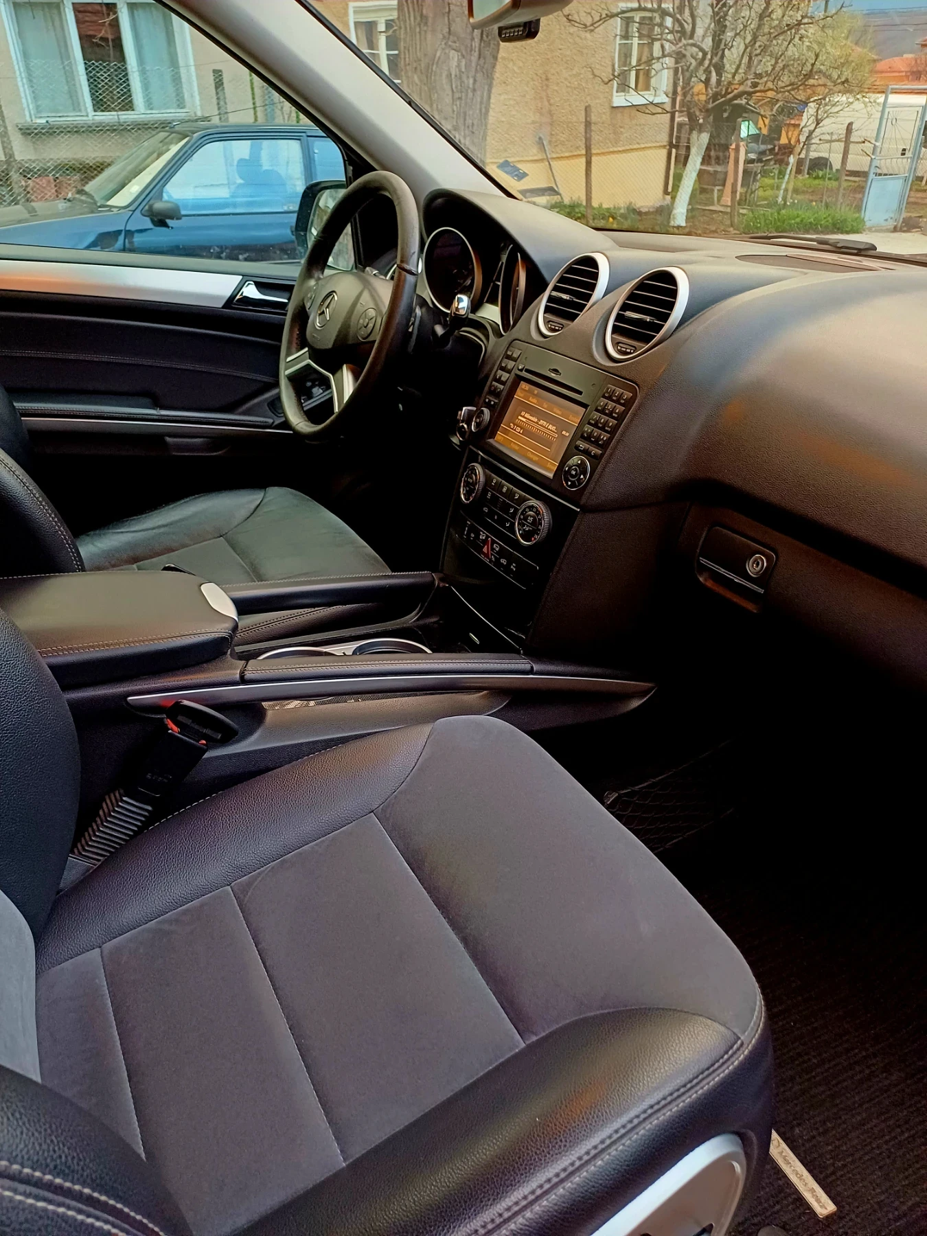 Mercedes-Benz ML 350, снимка 9 - Автомобили и джипове - 54048793