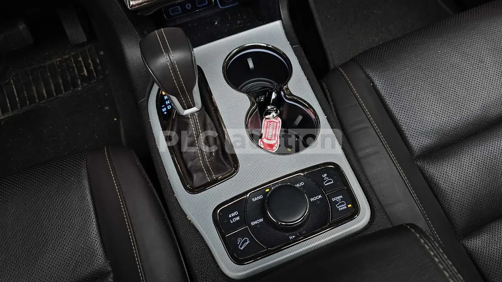 Jeep Grand cherokee * SUMMIT * DISTRONIC * ОБДУХВАНЕ * HARMAN KARDON, снимка 15 - Автомобили и джипове - 54292300