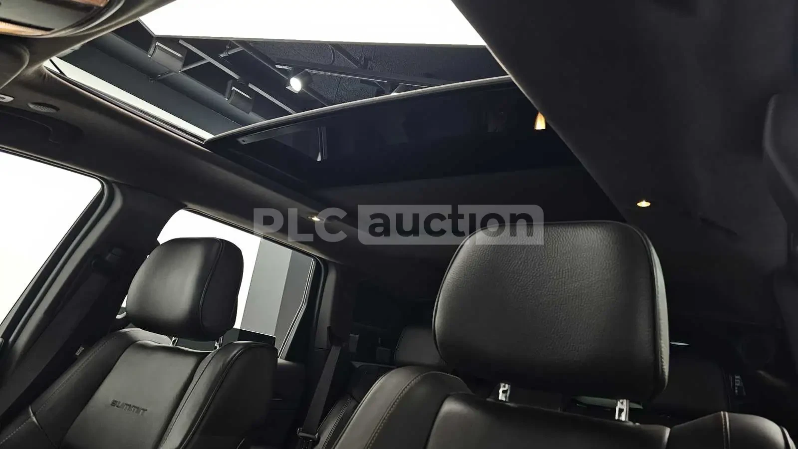 Jeep Grand cherokee * SUMMIT * DISTRONIC * ОБДУХВАНЕ * HARMAN KARDON, снимка 16 - Автомобили и джипове - 54292300