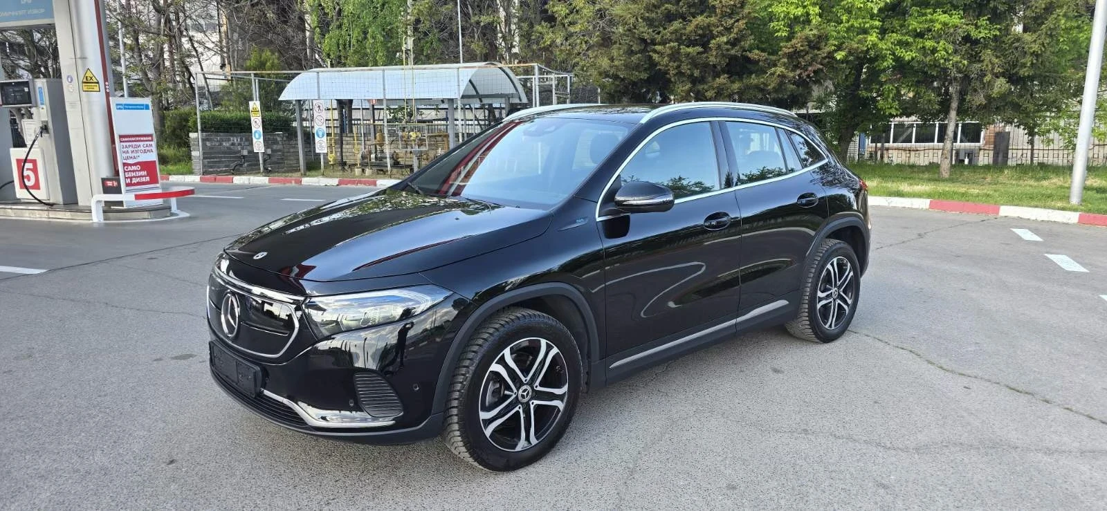 Mercedes-Benz EQA НАВИГАЦИЯ-КОЖА-АВТОМАТ