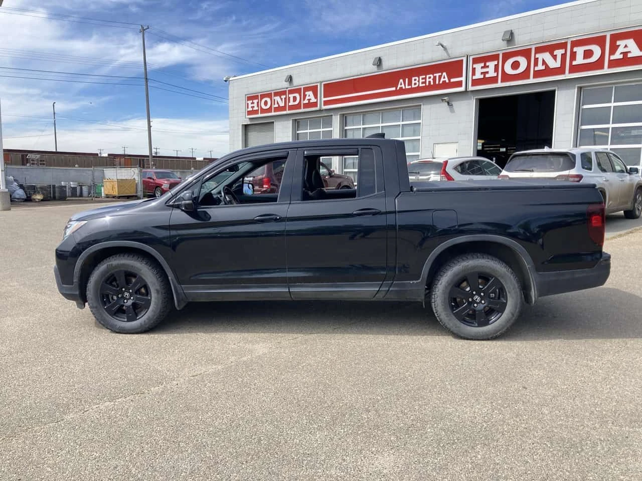 Honda Ridgeline * Black Edition * АВТОКРЕДИТ БЕЗ ПЪРВОНАЧАЛНА* , снимка 2 - Автомобили и джипове - 54903442