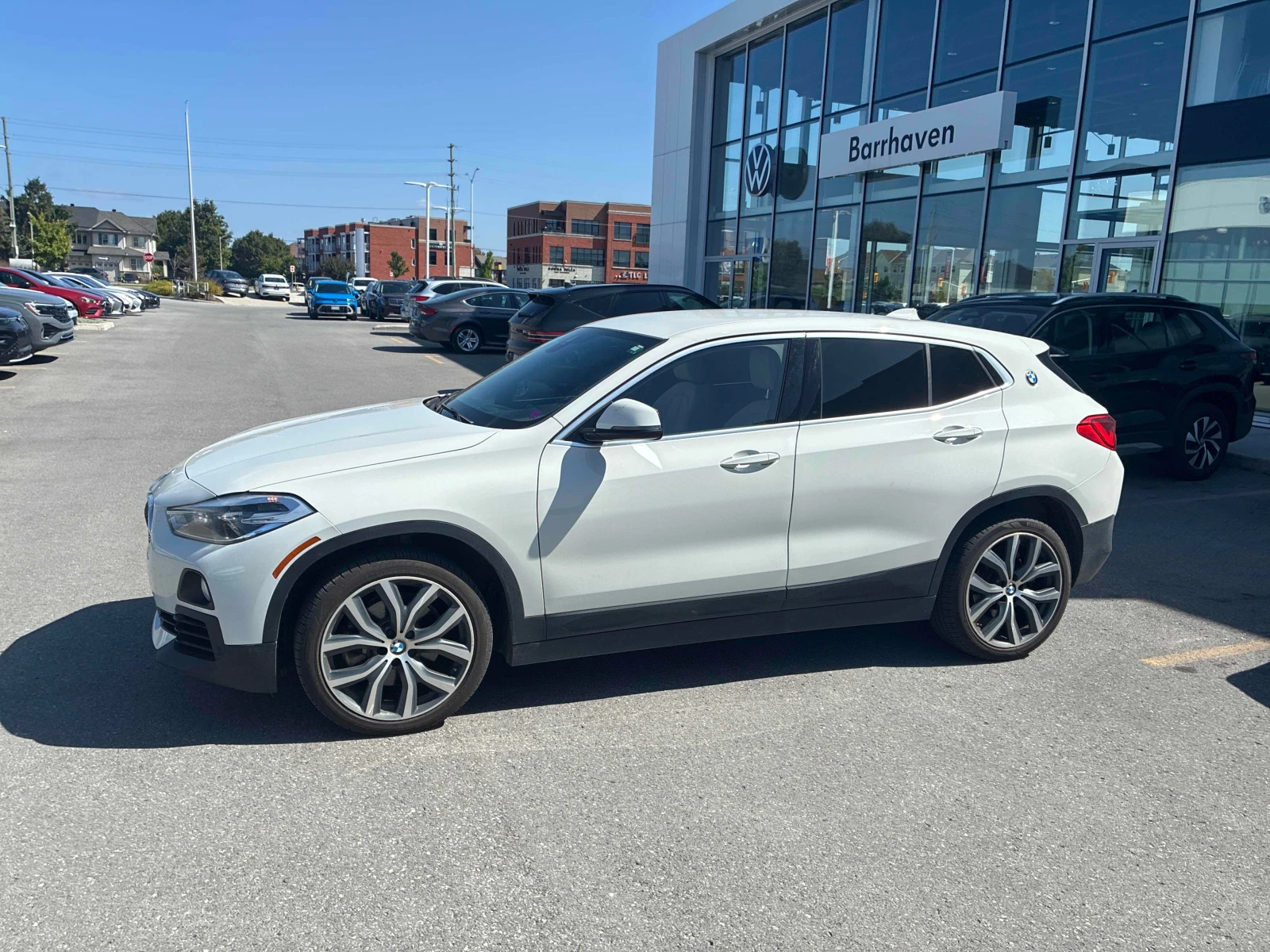BMW X2 * xDrive28i * АВТОКРЕДИТ * ГЛАВНО ПРЕДСТАВИТЕЛСТВО, снимка 3 - Автомобили и джипове - 56132959