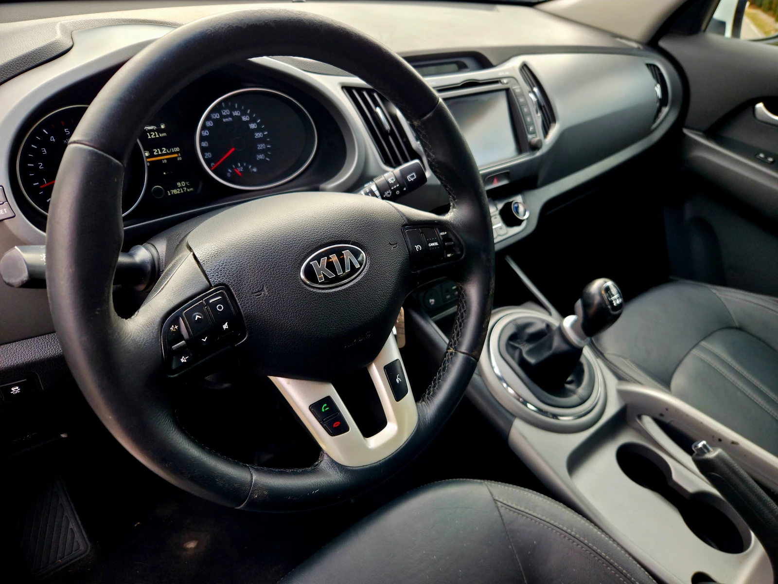 Kia Sportage 1.7 CRDI ����/����/������ | Mobile.bg � ����������� 10