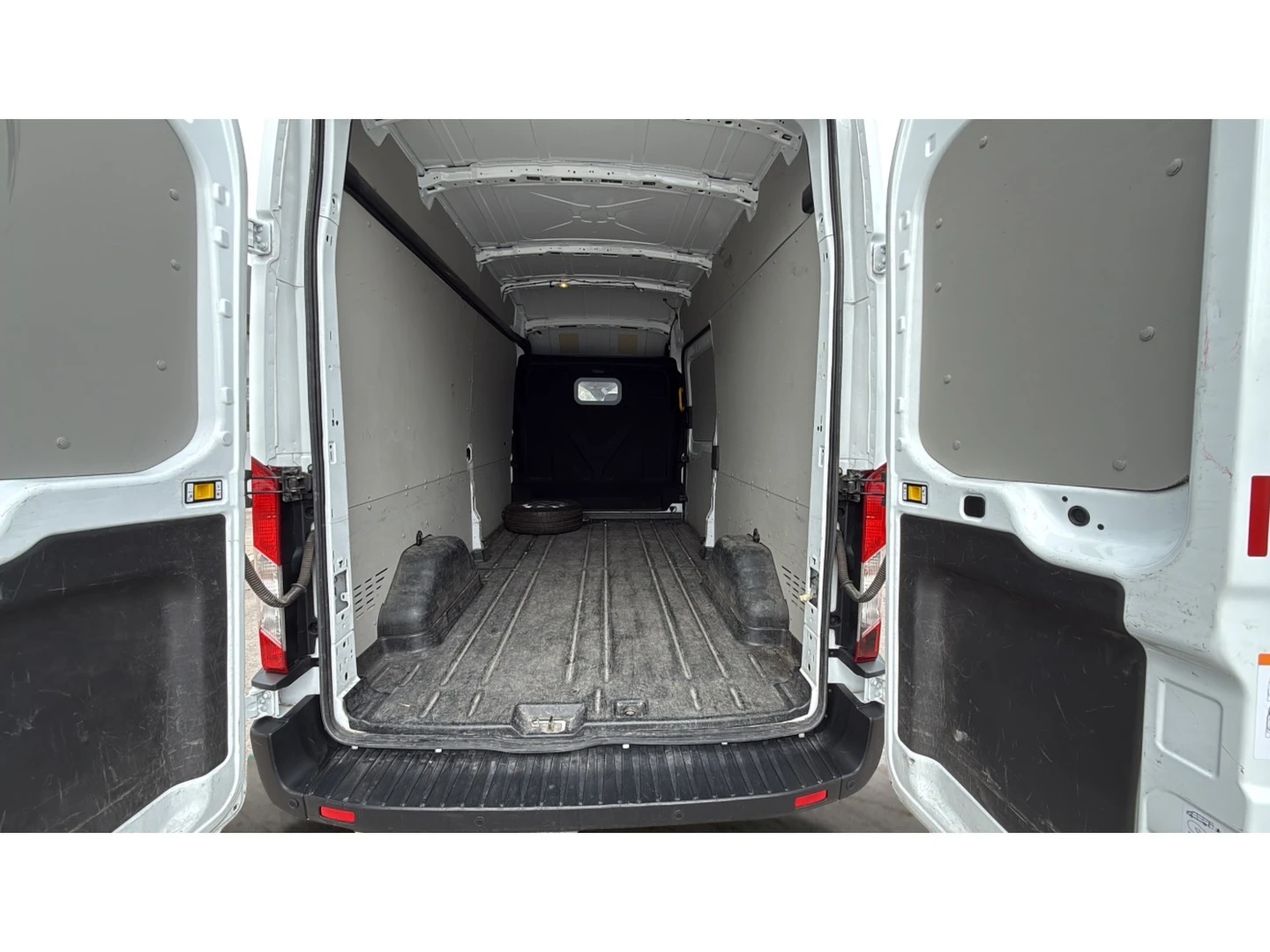 Ford Transit 2.0 EcoBlue, снимка 8 - Бусове и автобуси - 54108449