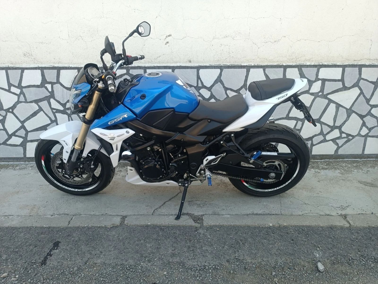 Suzuki Gsr 750 ABS - изображение 6