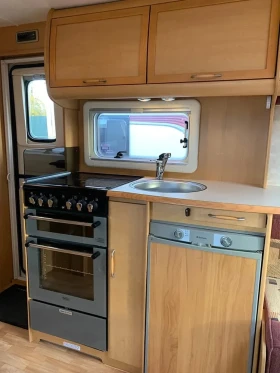 Каравана Swift, снимка 5