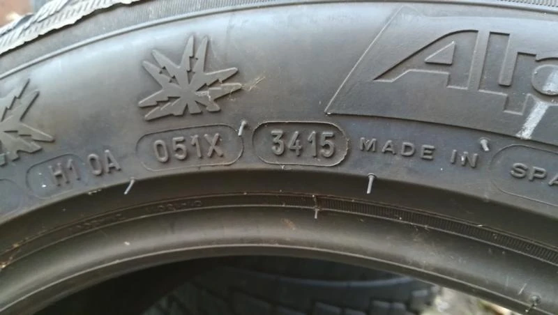 Гуми Зимни 225/50R17, снимка 9 - Гуми и джанти - 26835851