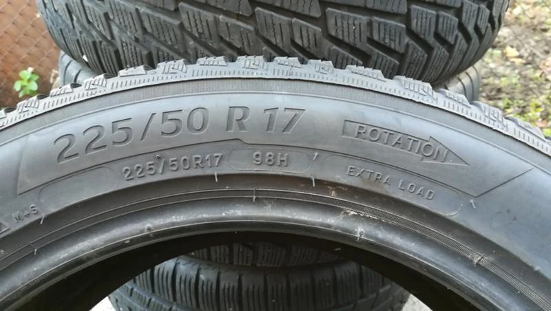 Гуми Зимни 225/50R17, снимка 7 - Гуми и джанти - 26835851