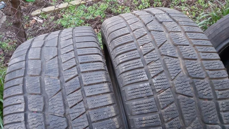 Гуми Зимни 245/45R17, снимка 2 - Гуми и джанти - 27571583