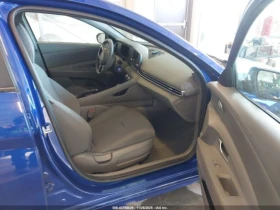 Hyundai Elantra SE - 11975 € / 23421.06 лв. - 52334283 5