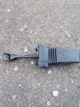 Audi A3 Оборудване за врата  - 50 € / 97.79 лв. - 85004844 11