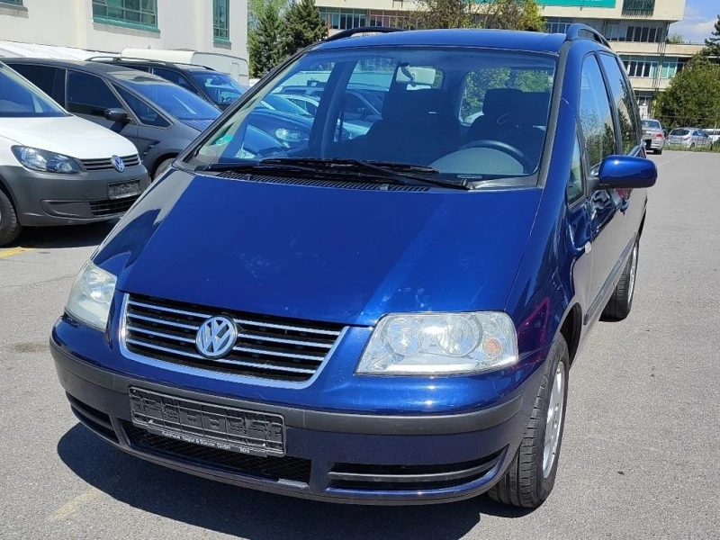 VW Sharan 2000i , теглич , климатроник, снимка 1 - Автомобили и джипове - 40519605