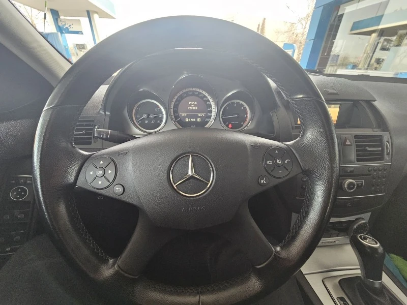 Mercedes-Benz C 220 220CDI/AVANTGARDE/PARKTRONIC/BlueEfficei, снимка 16 - Автомобили и джипове - 45538652