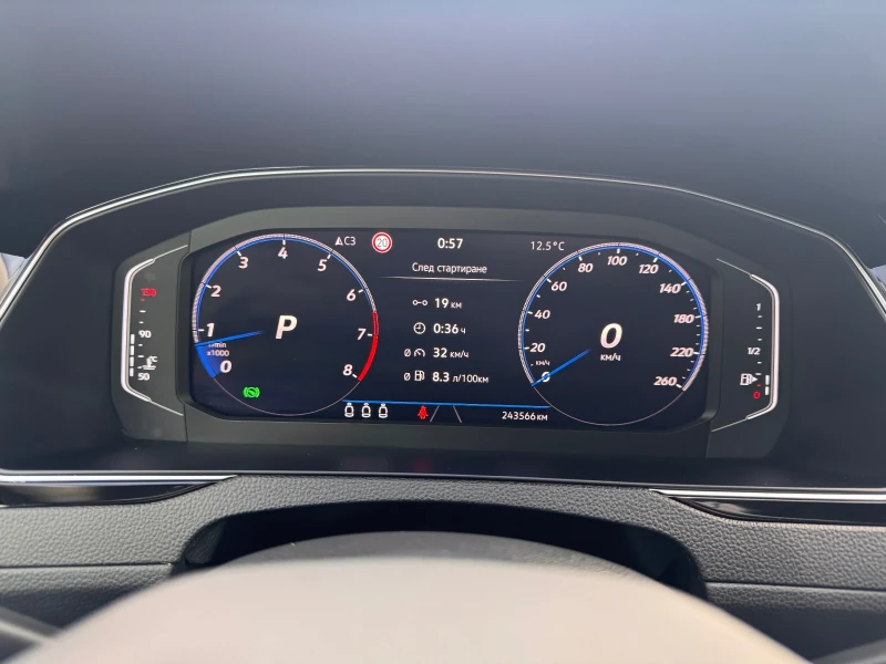 VW Passat 1.5 TSI Facelift Digital Cockpit ДАНИЯ, снимка 13 - Автомобили и джипове - 51644550