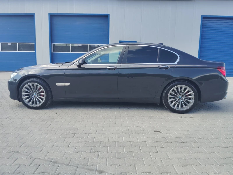 BMW 730, снимка 3 - Автомобили и джипове - 47357708