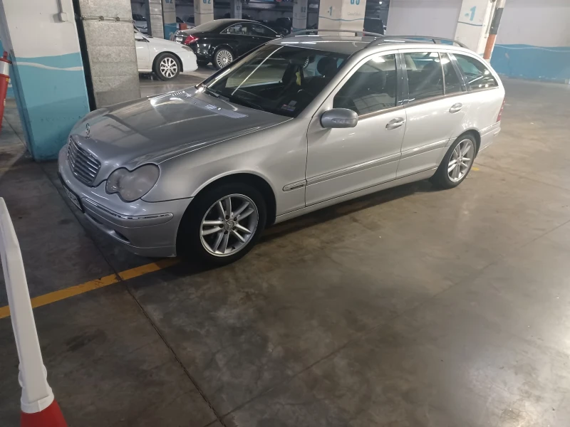 Mercedes-Benz C 220 2.2, снимка 2 - Автомобили и джипове - 48104478