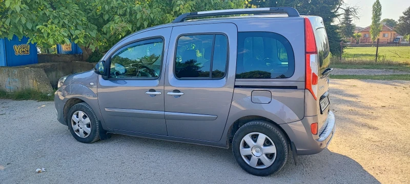 Renault Kangoo, снимка 4 - Автомобили и джипове - 48316226