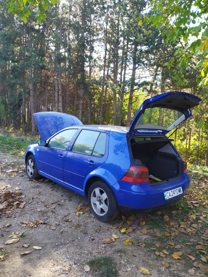 VW Golf 1.8, снимка 3 - Автомобили и джипове - 48343493