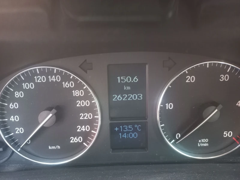 Mercedes-Benz C 220, снимка 2 - Автомобили и джипове - 48524221