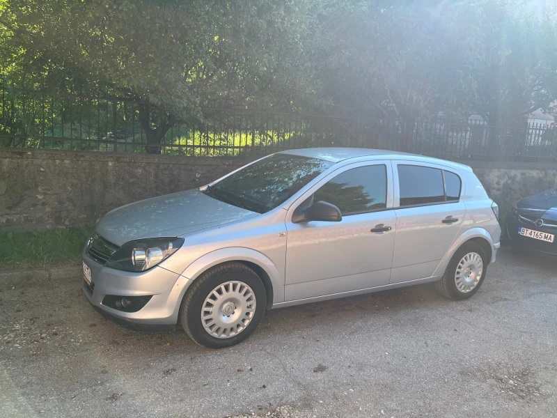 Opel Astra, снимка 1 - Автомобили и джипове - 48894003